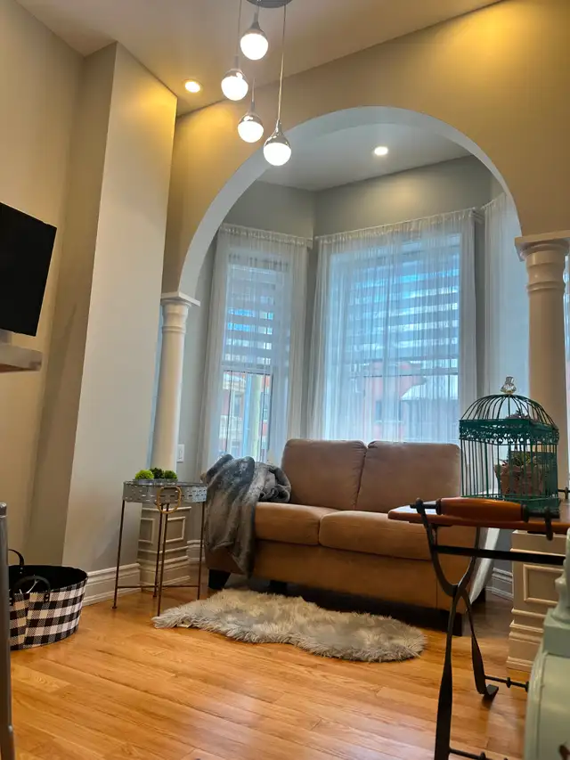 Ottawa Centretown–1 Bdrm Apt Main Flr /EV charger/AC/EnsLaundry