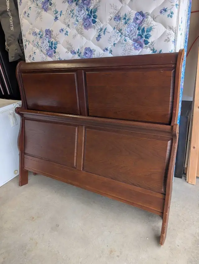 Queen-size Sleigh Bed - Can Deliver - Photo 5