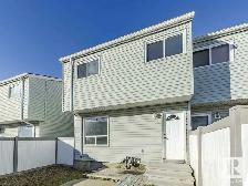 3 Beds 1.5 Baths Townhouse  (2-Storey) - AVAILABLE NOW