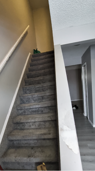 3 Beds 1.5 Baths Townhouse  (2-Storey) - AVAILABLE NOW - Photo 4