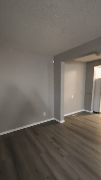 3 Beds 1.5 Baths Townhouse  (2-Storey) - AVAILABLE NOW - Photo 6