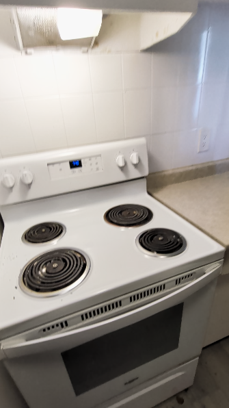 3 Beds 1.5 Baths Townhouse  (2-Storey) - AVAILABLE NOW - Photo 10