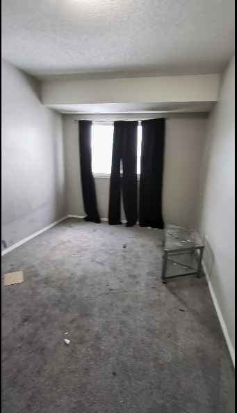 3 Beds 1.5 Baths Townhouse  (2-Storey) - AVAILABLE NOW - Photo 16