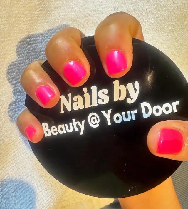 MOBILE NAIL TECH / PEDICURIST - Photo 2