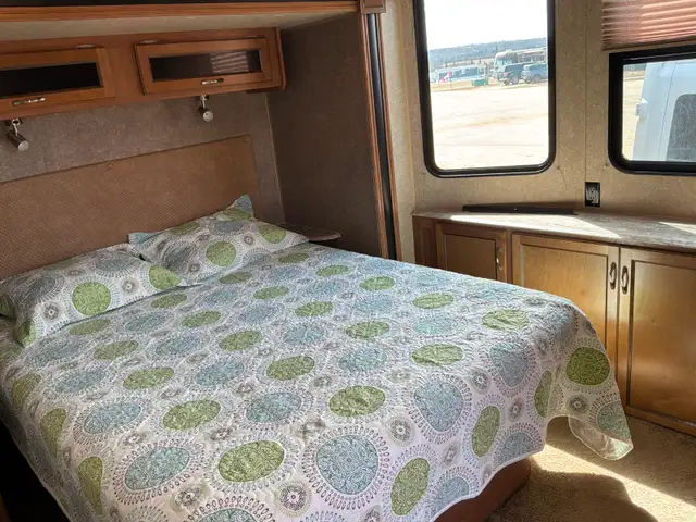 2017 Coachman Catalina destination park bunk house - Photo 9