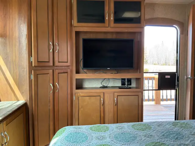 2017 Coachman Catalina destination park bunk house - Photo 10