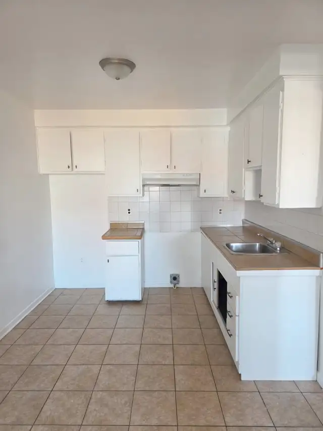 4 1/2 dans la Petite-Italie | 4 1/2 in Little Italy - Photo 2