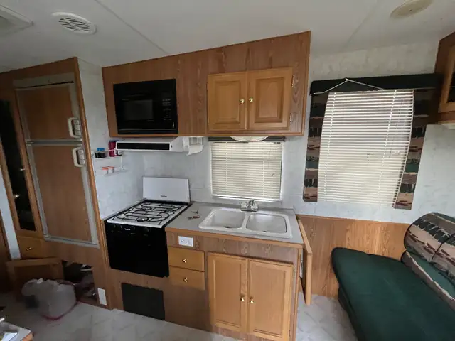 1999 Vanguard 5th wheel 25.8 - Photo 4