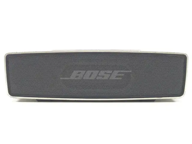 Bose Sounlink Mini Bluetooth Speaker. With Cradle and Charger - Photo 5