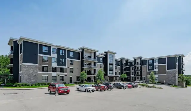 Spacious 3-Bedroom Condo with Balcony, Parking & Ensuite Laundry - Photo 8