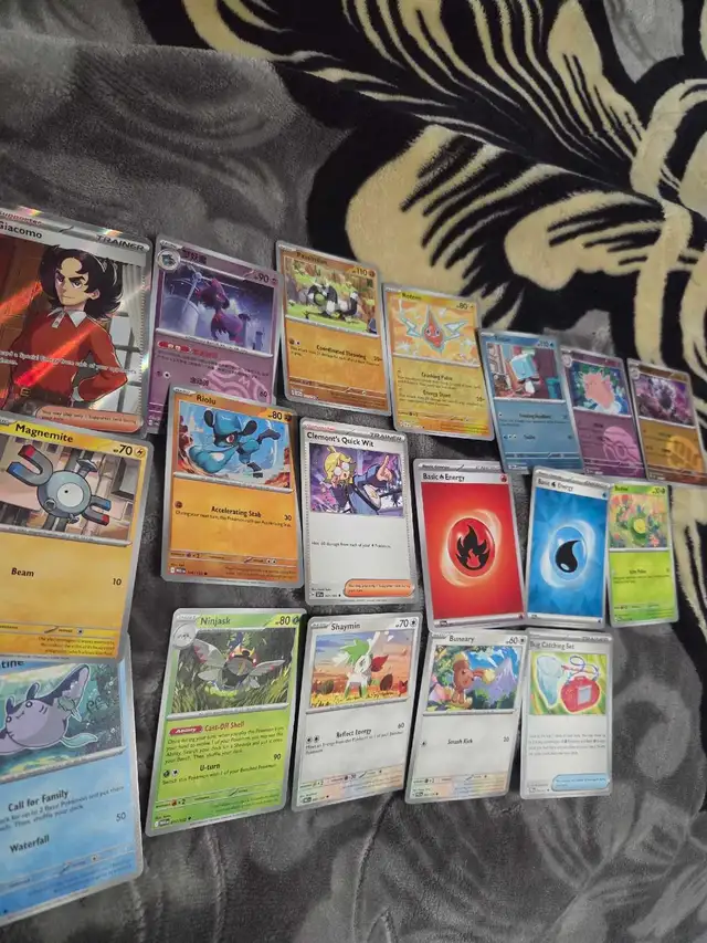 Selling Pokemon Cards $10 for all - Photo 3