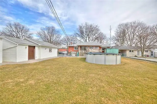 Entire House 3 1 Bedroom Bungalow in Niagara Falls/Chippawa - Photo 10