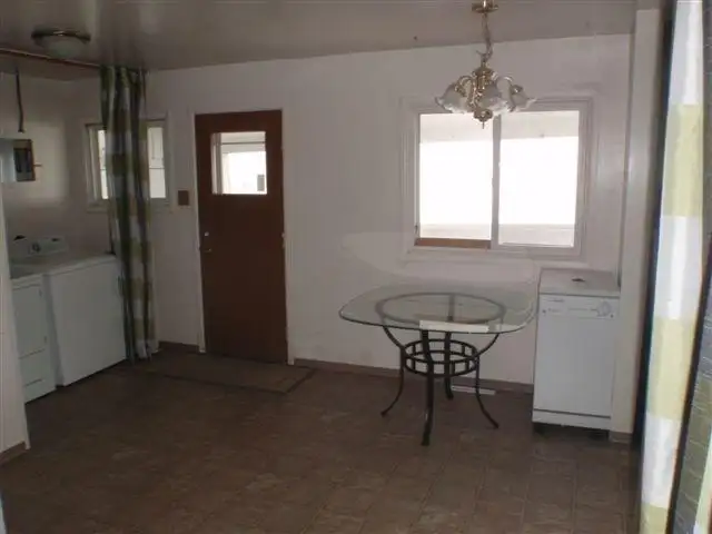 Just beside U of M,  3 bedrooms whole house for rent - Photo 3