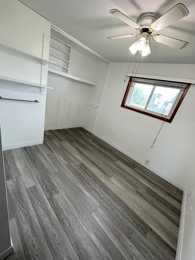 30 SECS to ST. CLAIR COLLEGE   SAVE $$ - PRIVATE ROOMS FOR RENT - Photo 8