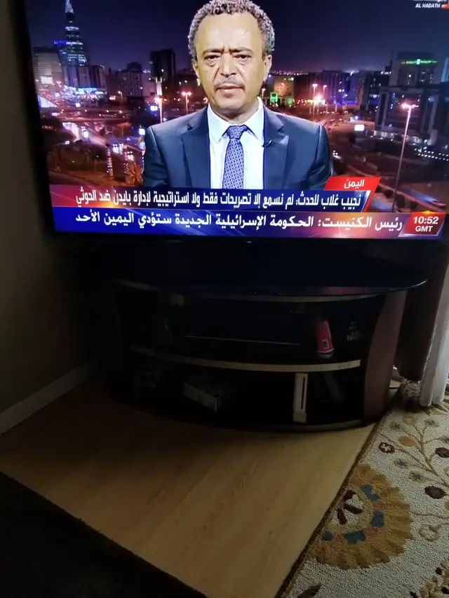 One room in a two-bedroom apartment in downtown Gatineau Hall, a - Photo 7