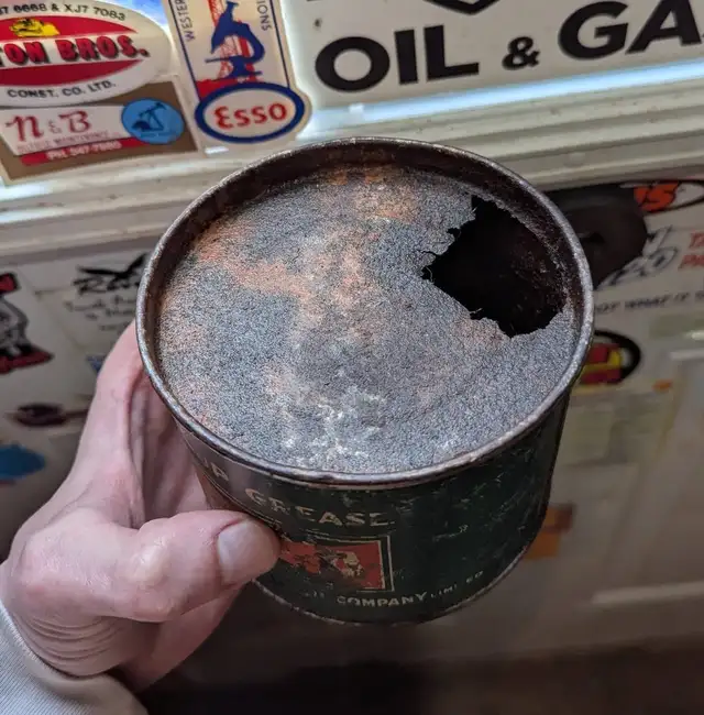VINTAGE B-A CUP GREASE CAN BRITISH AMERICAN OIL - Photo 5