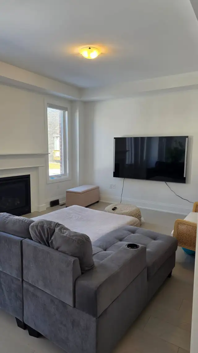 4BR Detached Home for Rent in North Pickering - Photo 5