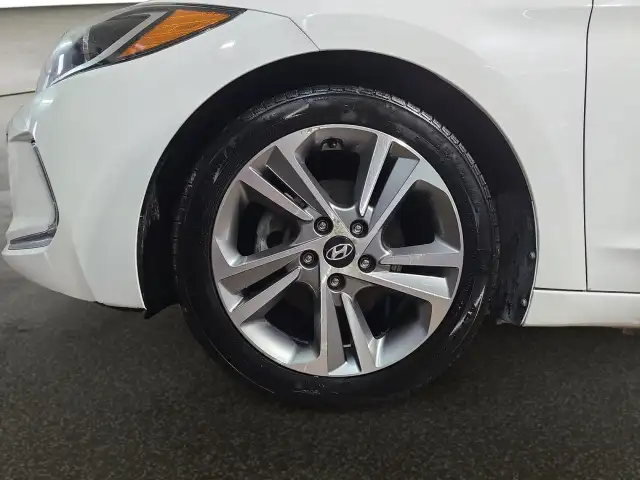 2018 Hyundai Elantra GLS - Photo 9
