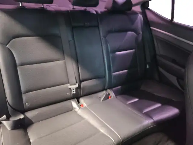 2018 Hyundai Elantra GLS - Photo 17
