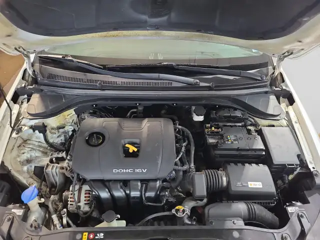 2018 Hyundai Elantra GLS - Photo 19