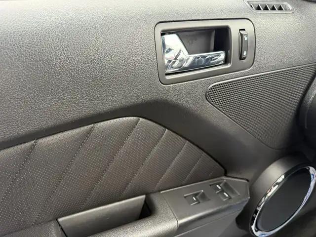 2014 Ford Mustang GT Auto Convertible - Photo 19