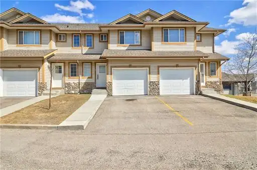 4-Bedroom, 3-Bath 2-Storey Walkout Basement House with Garage