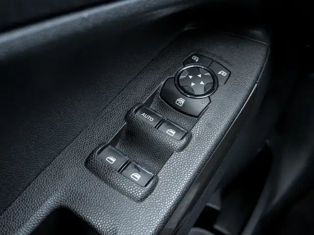 2018 Ford EcoSport SE ONE OWNER | NO ACCIDENT | LOW MILEAGE | NE - Photo 15