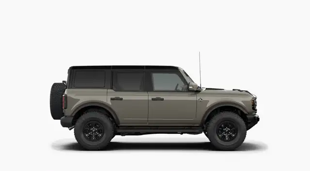 2026 Ford Bronco OUTER BANKS | BLACK APPEARANCE PACKAGE | G.O.A. - Photo 6
