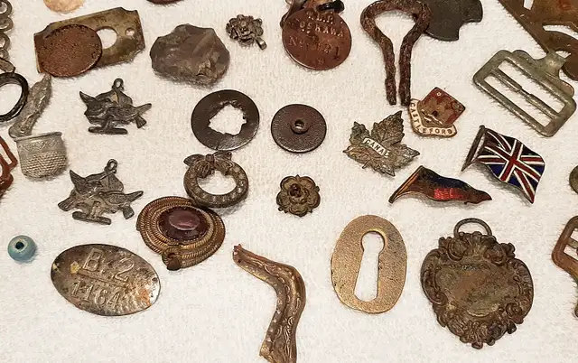 Lot 4 Detecting Finds - Photo 4