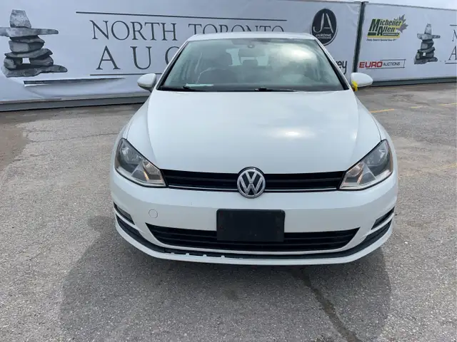 2016 Volkswagen Golf - Photo 2