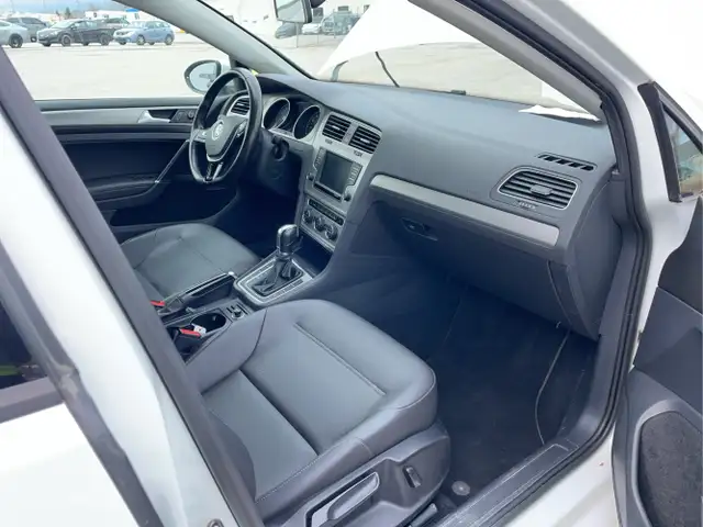 2016 Volkswagen Golf - Photo 18