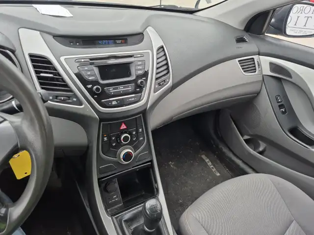 2015 Hyundai ELANTRA - Photo 16
