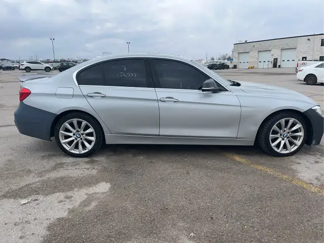 2017 BMW 3 Series - Photo 4