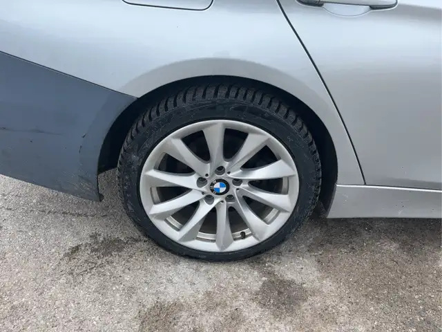 2017 BMW 3 Series - Photo 16