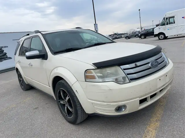 2009 Ford Taurus X - Photo 3