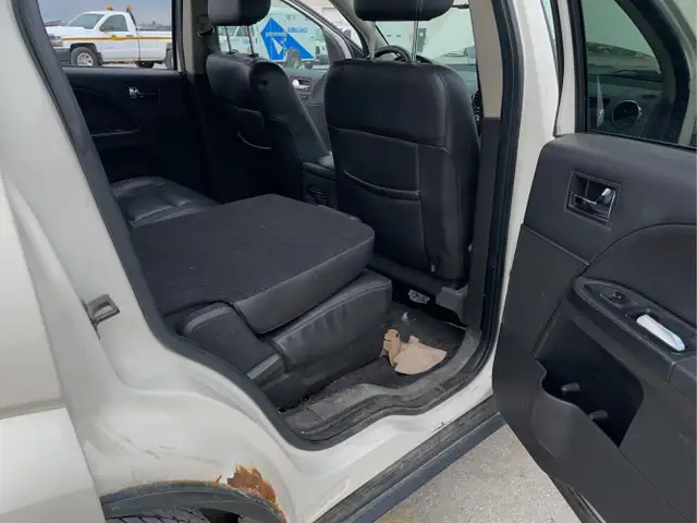 2009 Ford Taurus X - Photo 18