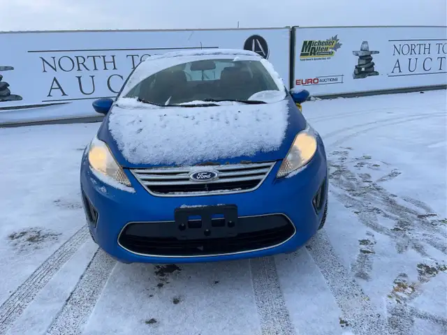 2011 Ford Fiesta - Photo 2