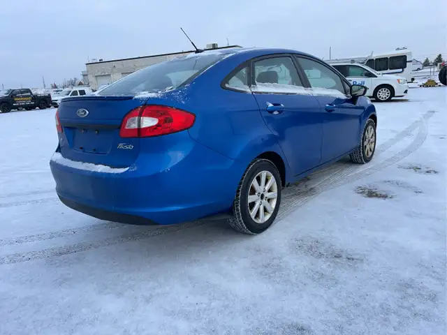 2011 Ford Fiesta - Photo 5