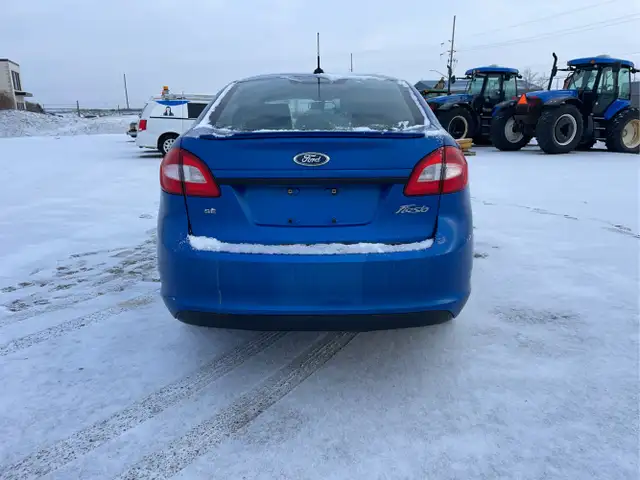 2011 Ford Fiesta - Photo 6