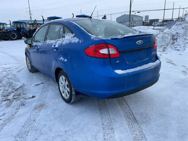 2011 Ford Fiesta - Photo 7