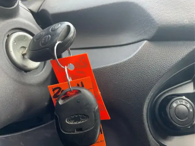 2011 Ford Fiesta - Photo 14