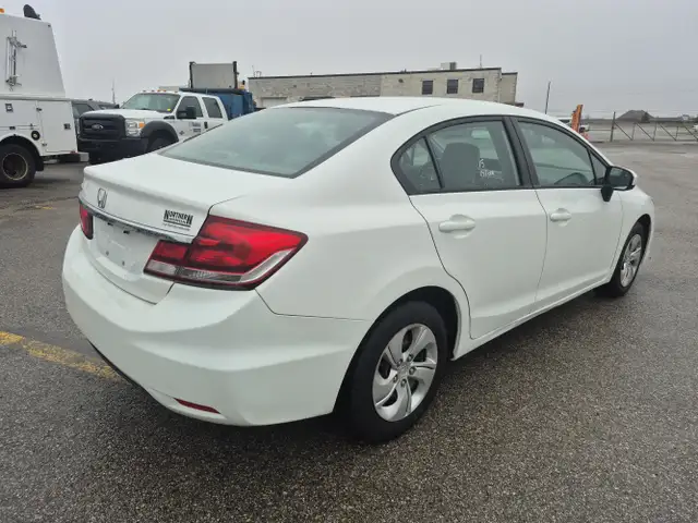 2015 Honda Civic - Photo 5