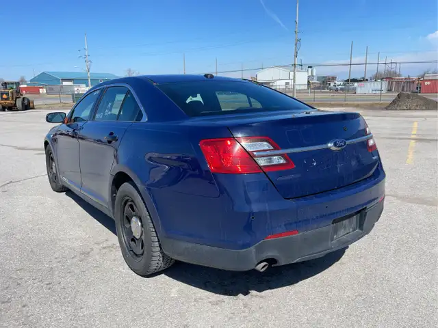 2014 Ford Taurus - Photo 7