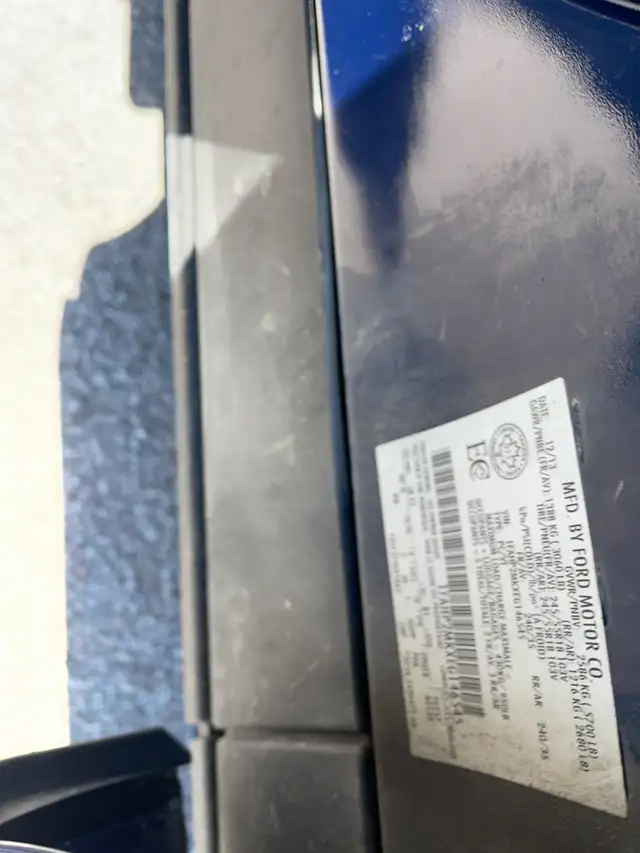 2014 Ford Taurus - Photo 17