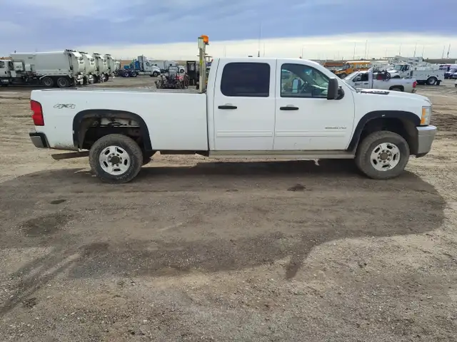 2012 Chevrolet Silverado 2500HD - Photo 6