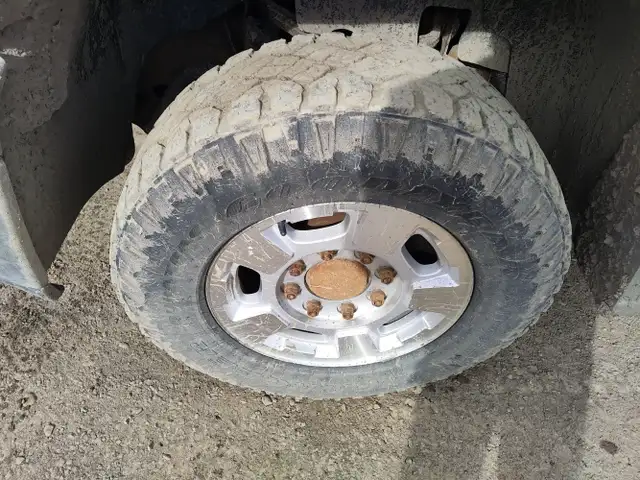 2012 Chevrolet Silverado 2500HD - Photo 9