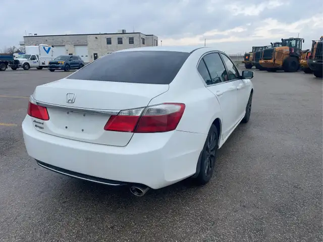 2014 Honda Accord - Photo 5
