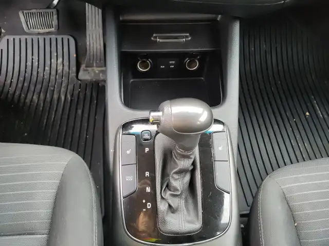 2018 Kia Forte - Photo 17
