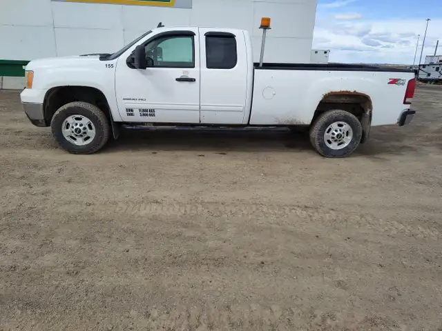 2013 GMC Sierra 2500HD - Photo 2