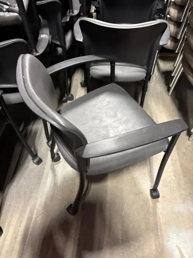 Teknion Amicus Visitor Chair with Mobile Casters-Call us now! - Photo 2